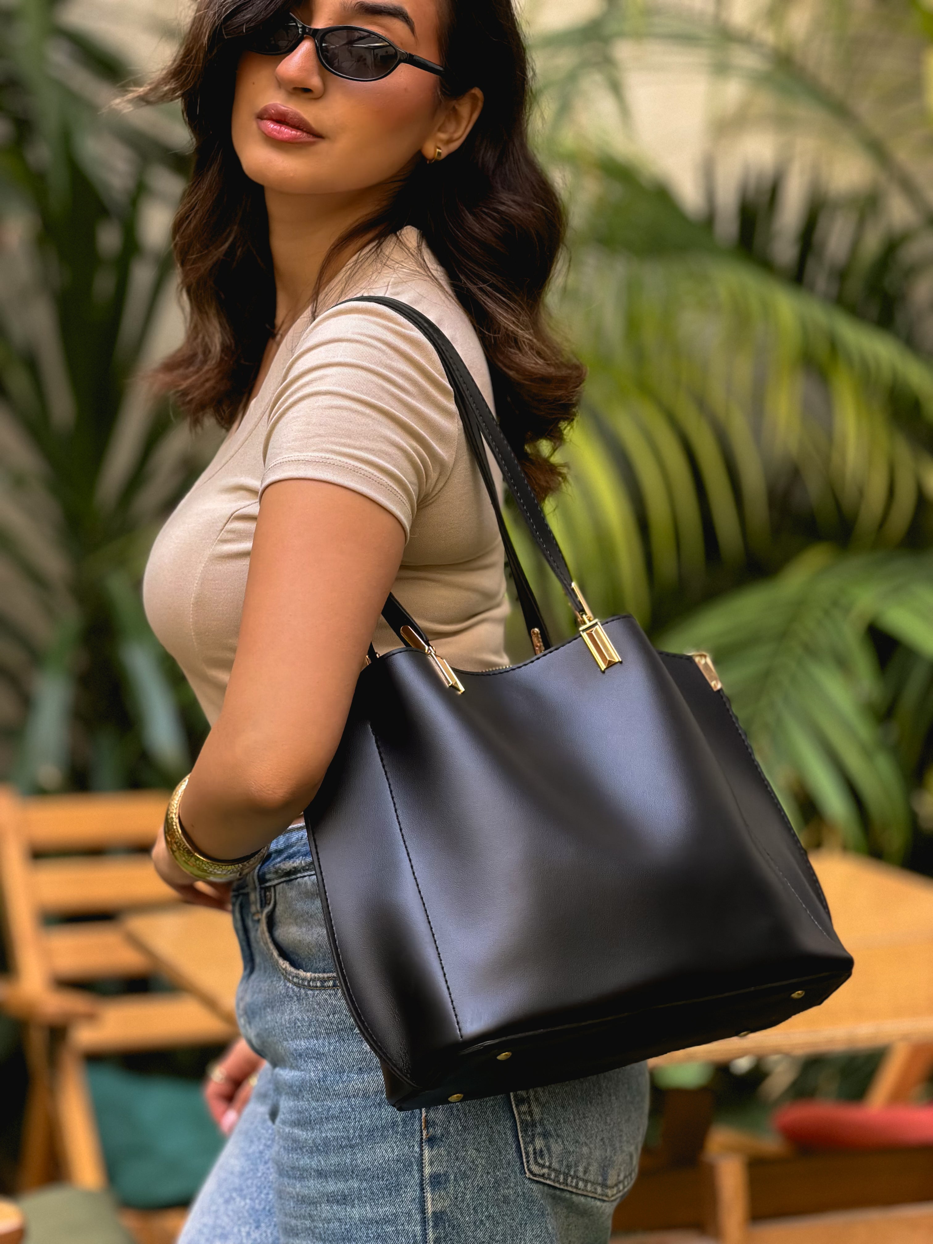 Mari Black